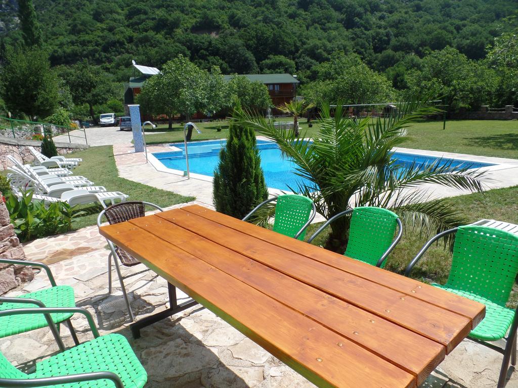 Guest House Jadran Pol Petrovac Luaran gambar