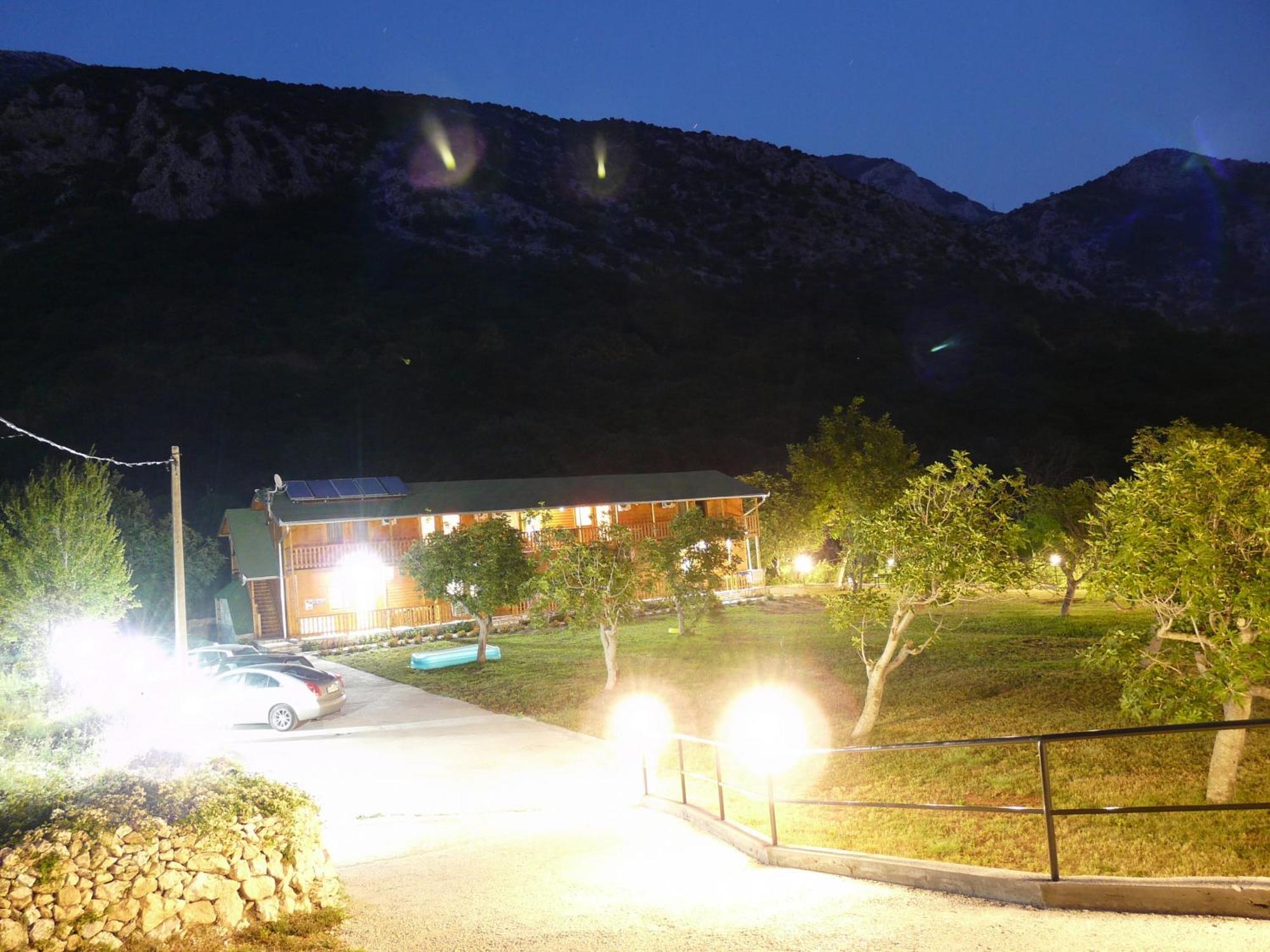 Guest House Jadran Pol Petrovac Luaran gambar