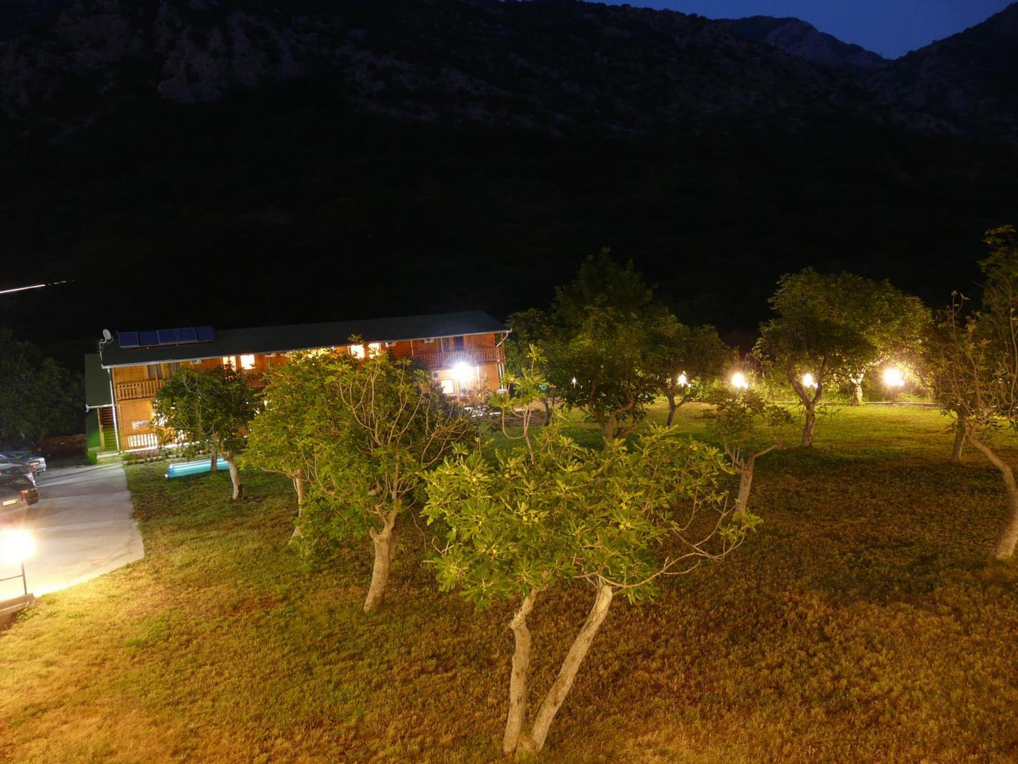 Guest House Jadran Pol Petrovac Luaran gambar