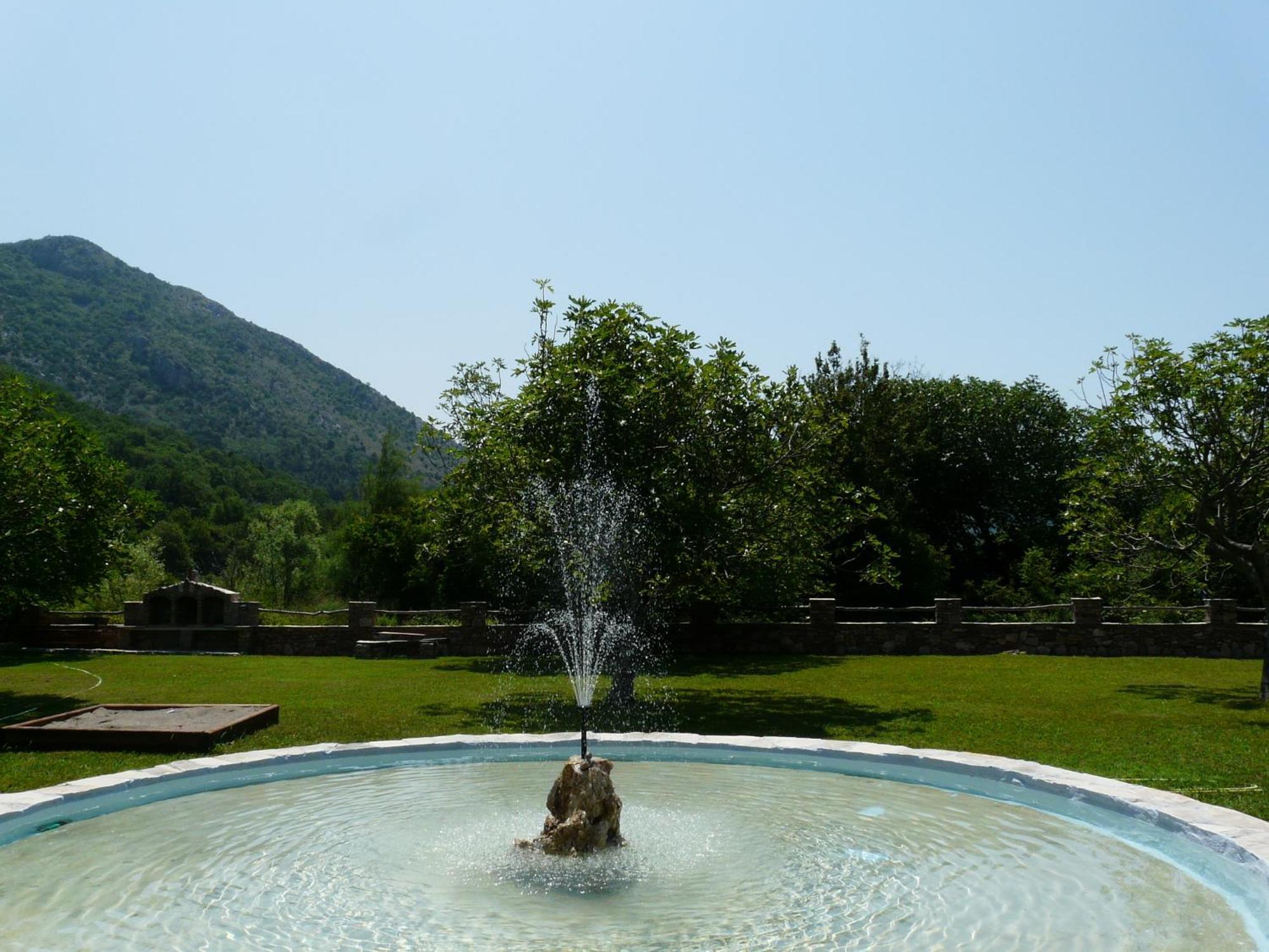 Guest House Jadran Pol Petrovac Luaran gambar