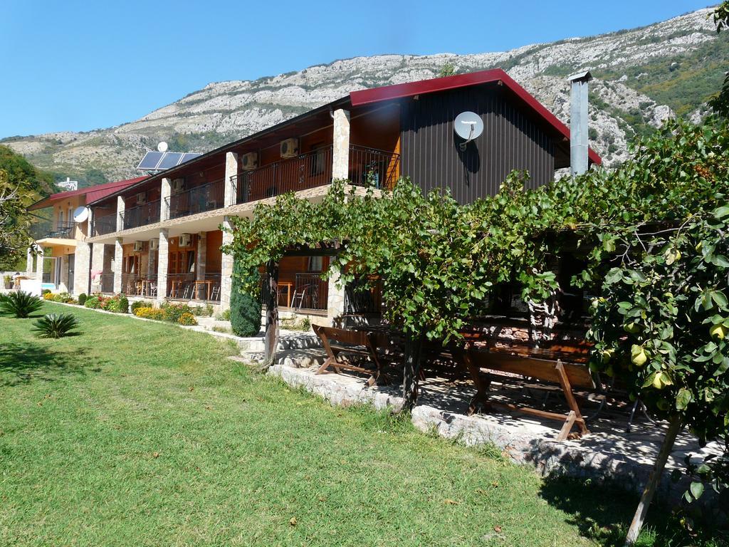Guest House Jadran Pol Petrovac Luaran gambar