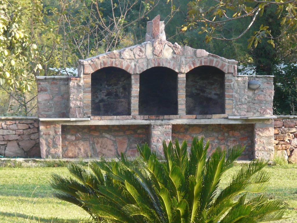 Guest House Jadran Pol Petrovac Luaran gambar