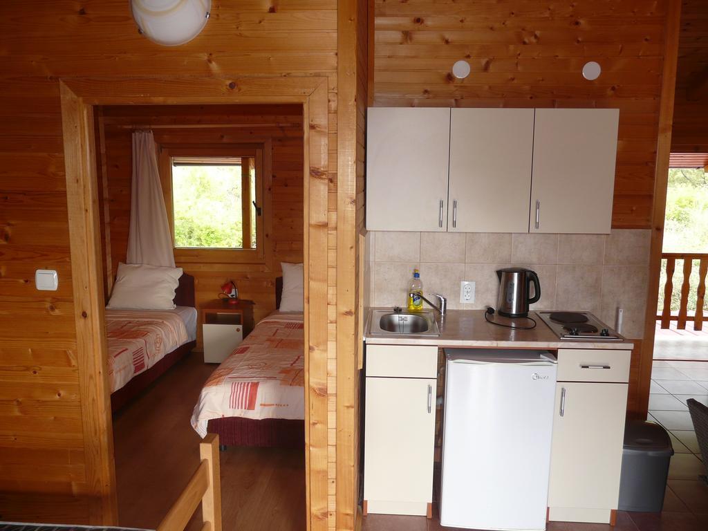 Guest House Jadran Pol Petrovac Luaran gambar