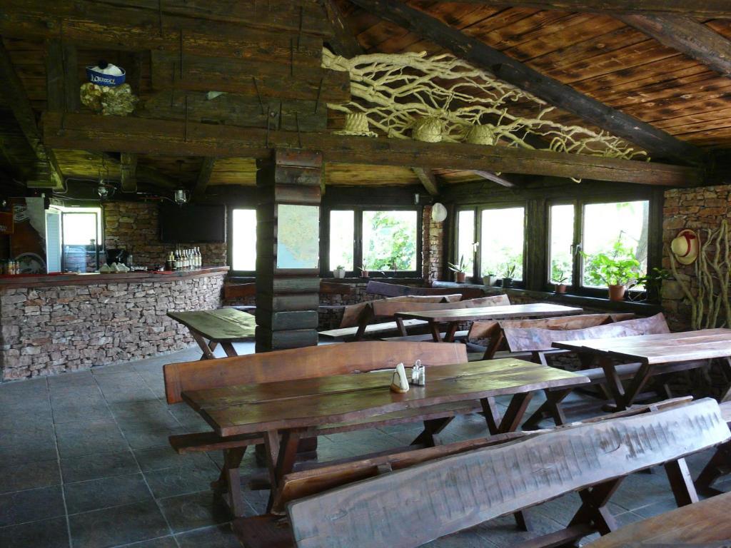 Guest House Jadran Pol Petrovac Luaran gambar
