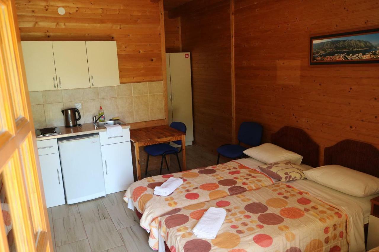 Guest House Jadran Pol Petrovac Luaran gambar